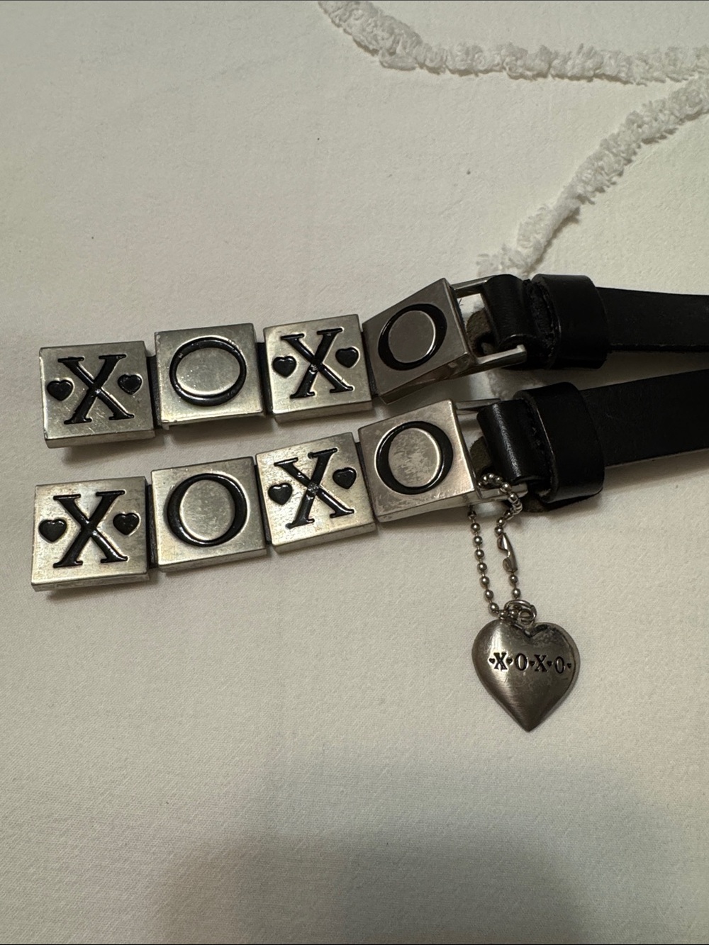 2 XOXO black and Silver-Tone X O Link belt with Heart Charm